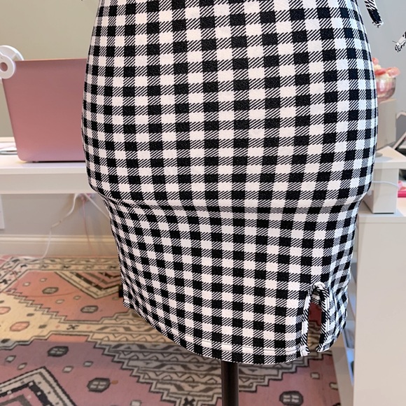 Black and White Checkered Mini Skirt - Picture 3 of 8